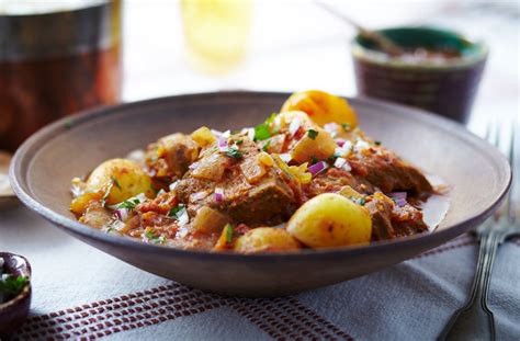 Vindaloo | Slow Cooker Curry Recipes | Tesco Real Food