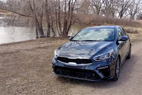 2019 Kia Forte sets a new standard for entry-level compact sedans