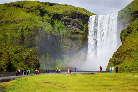 17 Top Tourist Attractions in Iceland (with Photos & Map) - Touropia