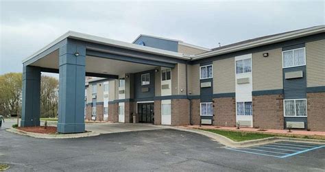 BEST WESTERN CLARE HOTEL $95 ($̶1̶0̶3̶) - Updated 2023 Prices & Resort Reviews - MI