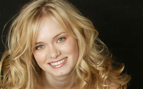 Sara Paxton Wallpapers - Wallpaper Cave