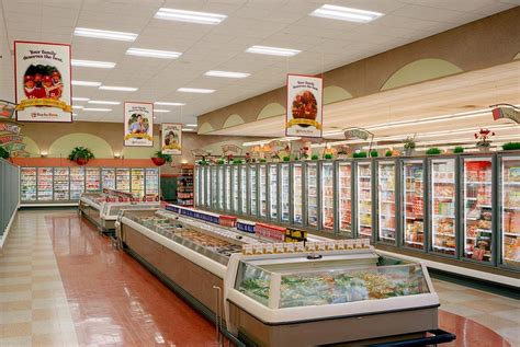 Want to Improve Your Grocery Store's Lighting? 3 Reasons Why LED ...