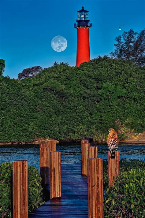 Jupiter Beach Lighthouse