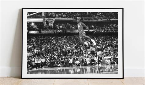 Michael Jordan Basketball Photo Poster, Michael Jordan Dunk - Inspire ...