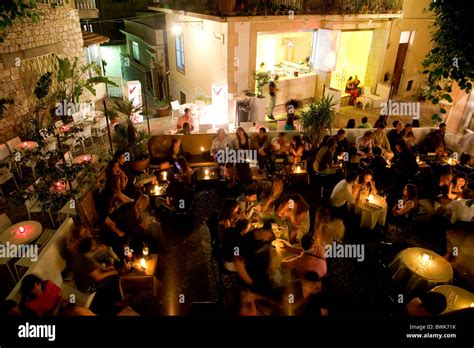 Deja Vu, a cocktail bar on Piazza Garibaldi square, nightlife in Taormina, province of Messina ...