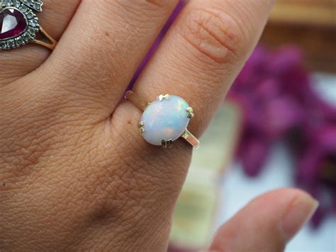 Vintage 9ct Gold Opal Solitaire Ring, Size O or 7.5