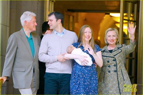 Photo: chelsea clinton family leave hospital with newborn baby aidan 14 ...