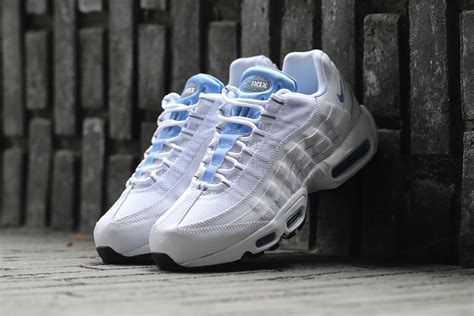 Nike Air Max 95 Essential – White / Chalk Blue / Stealth – STASP