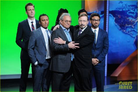 Jon Stewart & The Correspondents Say Goodbye to 'The Daily Show ...