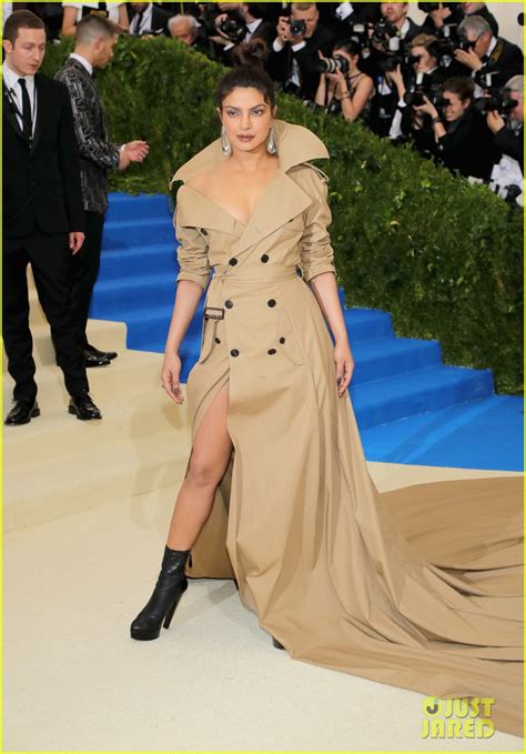 Priyanka Chopra's Met Gala 2017 Look Is the Fanciest Trench Coat You've ...