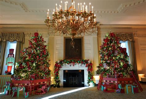 White House unveils Christmas decor - November 27, 2023 | Reuters