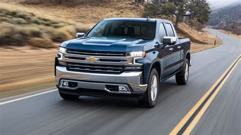 The 2020 Chevrolet Silverado Diesel Gets Big Highway MPG | Automobile Magazine