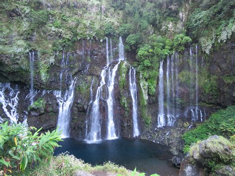 Aqua hiking, the ultimate experience on Reunion Island. - The Roaming ...