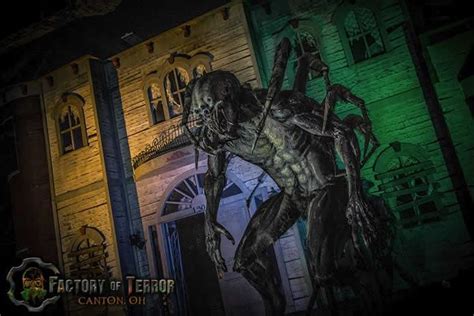 Factory of Terror: Inside the World's Largest Indoor Haunted House | Designs & Ideas on Dornob