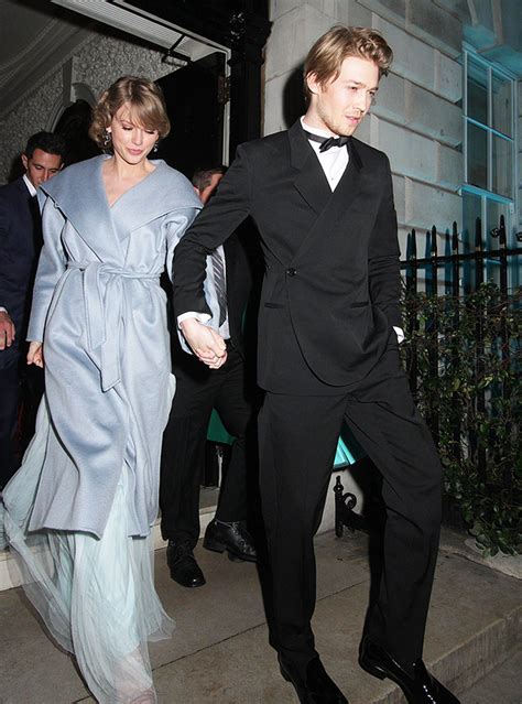 Taylor Swift Skips Met Gala 2021 & Is Seen In Ireland – Hollywood Life