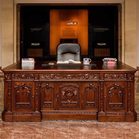 Custom Resolute Desk Replica – National Archives Store