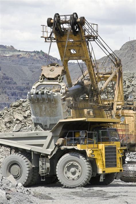 Coal Mining Equipment editorial photography. Image of manufacturing - 21265522