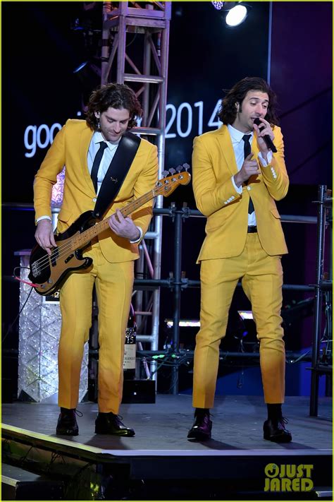 MAGIC! Performs 'Rude' Live on New Year's Eve 2015 (Video): Photo 3270629 | Photos | Just Jared ...