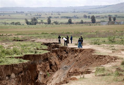 Is Africa Separating Via The Huge Crack Along The Rift Valley ? - Youth Village Kenya