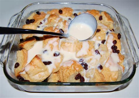 Louisiana Bread Pudding with Whiskey Sauce | Cooking Mamas