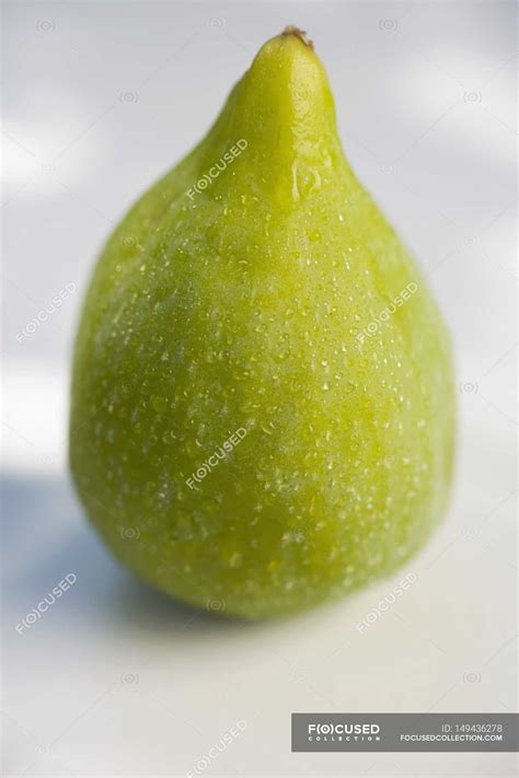 Fresh green fig — uncooked, Healthy Eating - Stock Photo | #149436278