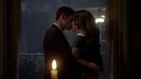 The Originals 1x21 Elijah and Hayley kiss "You always have a choice" - YouTube