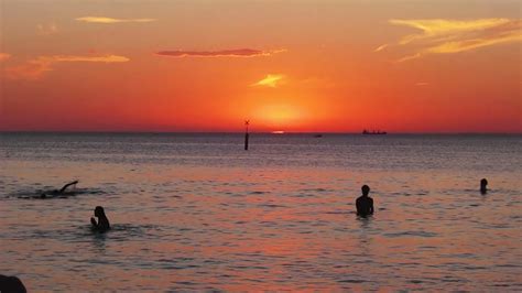 St Kilda Beach Sunset, Melbourne - YouTube