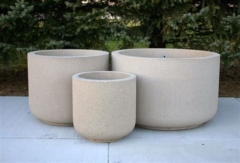 Doty&Sons Concrete Products, Inc.: FEATURED LARGE ROUND CONCRETE PLANTERS | Large concrete ...