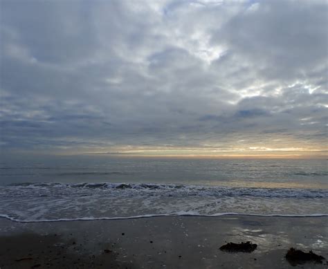 Newcastle Beach - Photo "a pleasing view" :: British Beaches