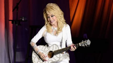 Dolly Parton Has Signed Up To Read A CBeebies Bedtime Story