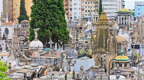 Recoleta Cemetery in Buenos Aires: 10 reasons why it is worth a visit | Signature Tours