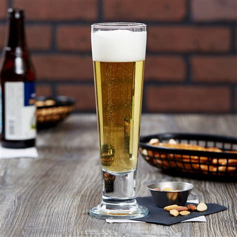 12 Beer Glass Types, Styles, & Shapes - WebstaurantStore