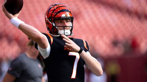 Bengals Sign QB Reid Sinnett Amid Joe Burrow’s Injury, per Report ...