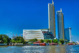 ICON SIAM shopping mall and condominium towers by the Chao… | Flickr