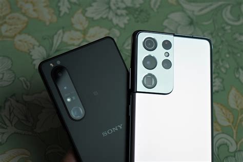 Sony Xperia 1 III vs. Samsung Galaxy S21 Ultra. Rozhodněte, který fotí ...