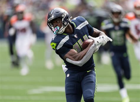 Seahawks rookie DK Metcalf living up to hype through 2 games | Seahawks color rush, Seahawks ...