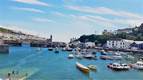 Porthleven Harbour Market | Market in Cornwall | Cornish Magpie