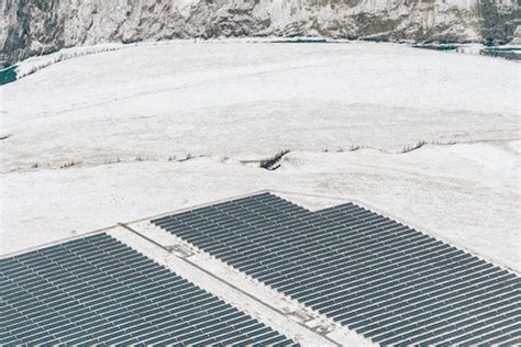 Unraveling the Enigma: Snow on Solar Panels - Anker US