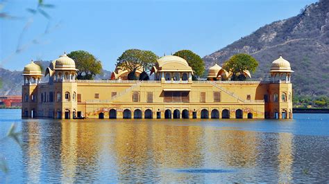 Best 15 Monuments to Visit in Jaipur | Must Visit Historical Places