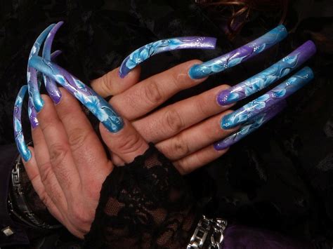 Inspired Ambitions: Awesome Nail Art - Long Nails
