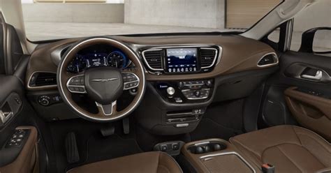 Chrysler Pacifica 2024 Pictures Interior - Mira Sybila