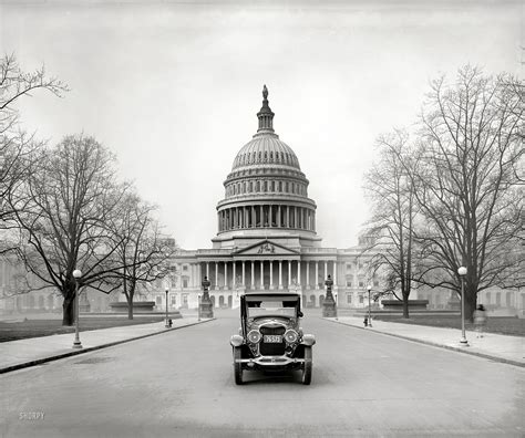 Shorpy Historical Picture Archive :: Lincoln at the Capitol: 1924 high-resolution photo