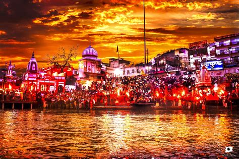 Ganga Aarti Wallpapers - Top Free Ganga Aarti Backgrounds - WallpaperAccess