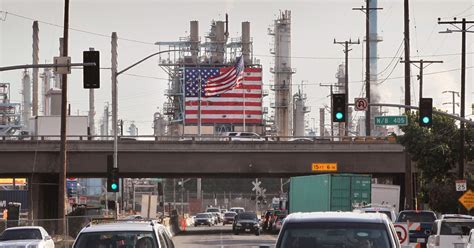 The Great Refinery Shutdown Marks the Beginning of Spring in Southern California – Mother Jones