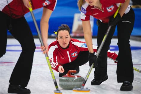 Meet the Team – National Women’s Team – English Curling Association