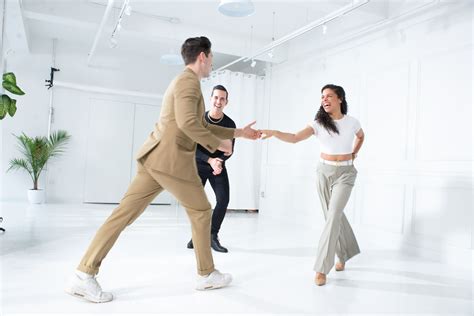 The MOMENT Wedding Dance | New York, NY Dance Lessons