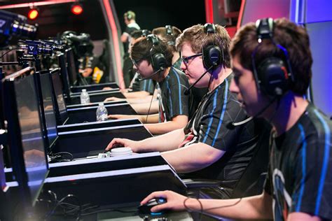 eSports challenges conventional sports – The Sundial