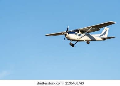 Small Propeller Plane Flying Royalty-Free Images, Stock Photos & Pictures | Shutterstock