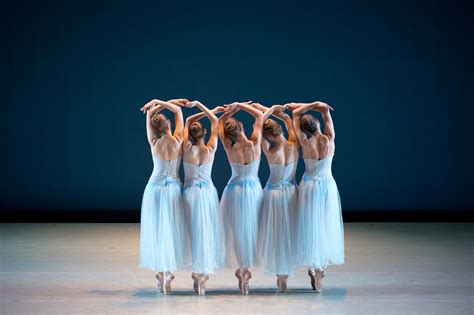 4 PHOTOS: Ballet Chicago – Dancer Music