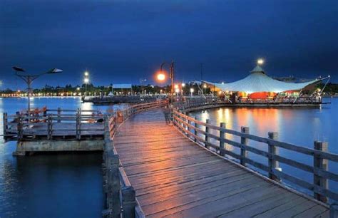 10 Pantai Cantik di Sekitar Jakarta, Bersih Dan Tenang